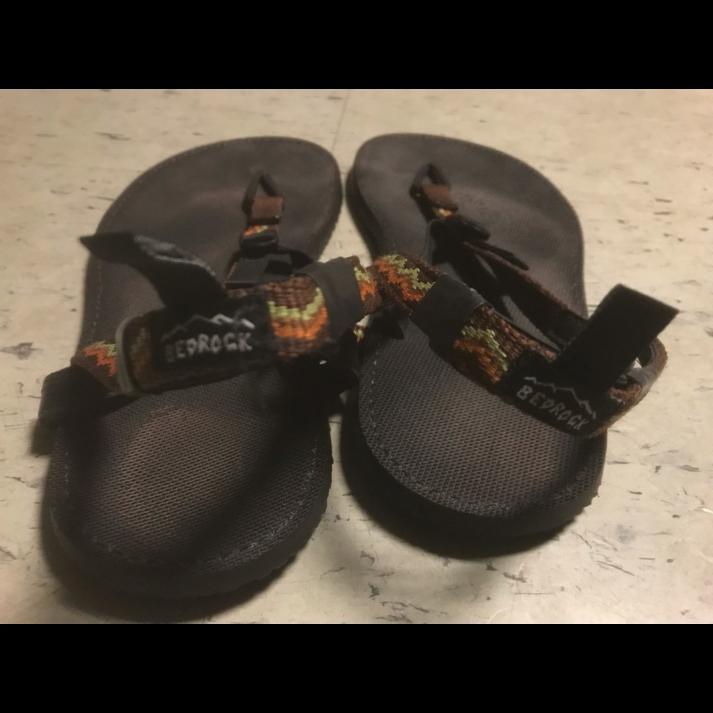 Bedrock Sandals Size 10